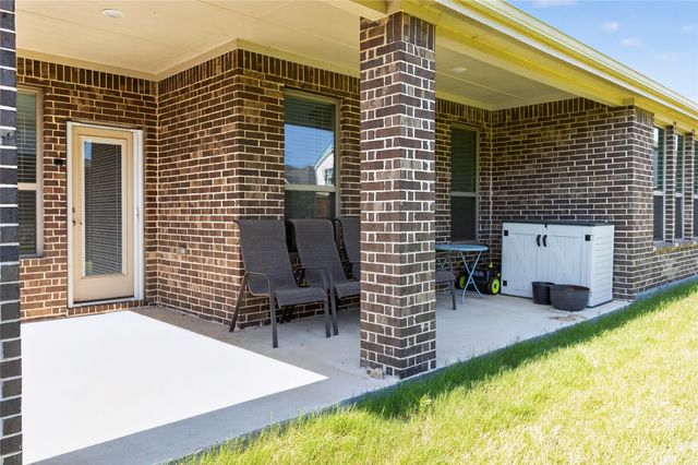 300 Breeds Hill Road, Little Elm, TX 75068