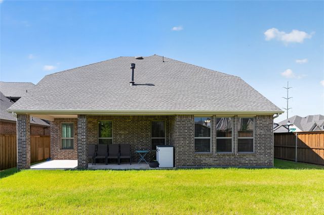 300 Breeds Hill Road, Little Elm, TX 75068