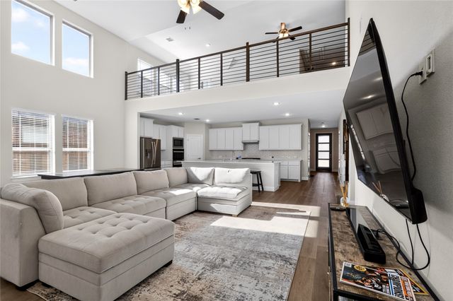 300 Breeds Hill Road, Little Elm, TX 75068