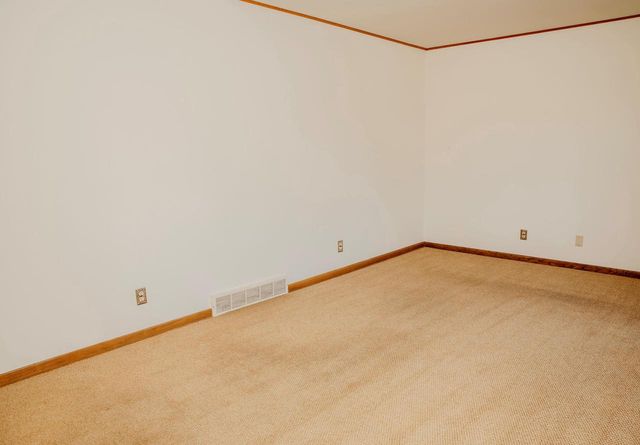 4200 S Mccarty AVENUE, Saint Francis, WI 53235