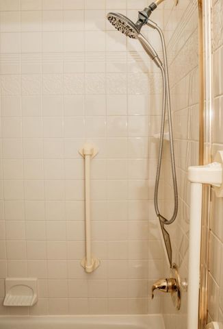 4200 S Mccarty AVENUE, Saint Francis, WI 53235