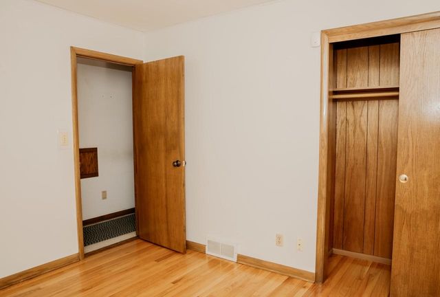 4200 S Mccarty AVENUE, Saint Francis, WI 53235