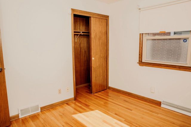 4200 S Mccarty AVENUE, Saint Francis, WI 53235