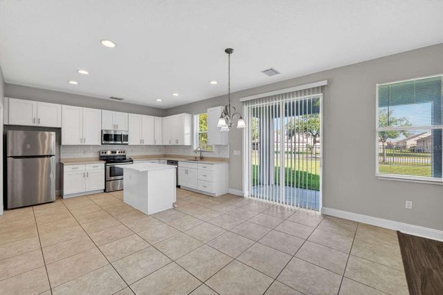 2462 TAHOE DRIVE, Lakeland, FL 33805