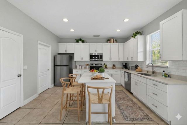 2462 TAHOE DRIVE, Lakeland, FL 33805