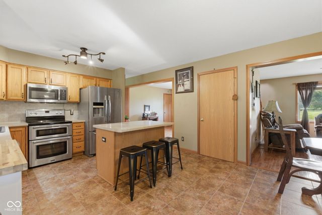 10777 S Waveland Road, Waveland, IN 47989