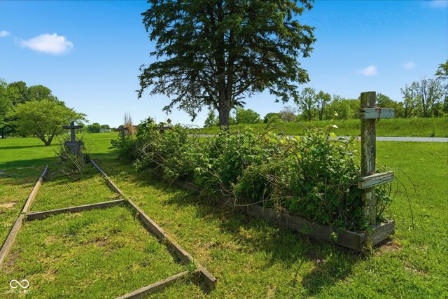 10777 S Waveland Road, Waveland, IN 47989