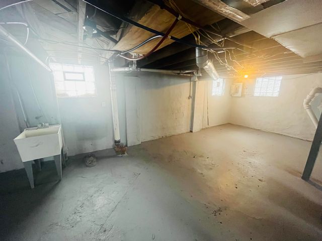 15349 San Juan Drive, Detroit, MI 48238