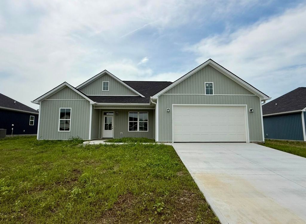 472 Pinehurst Way, Harrodsburg, KY 40330