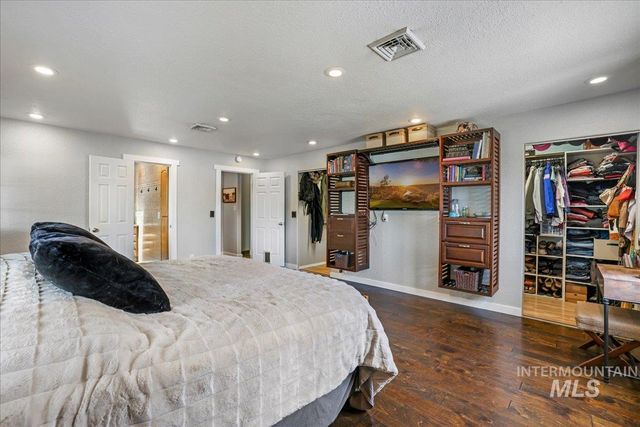 1011 Filer Ave W, Twin Falls, ID 83301