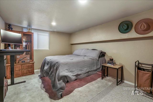 1011 Filer Ave W, Twin Falls, ID 83301