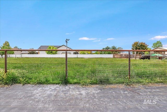 1011 Filer Ave W, Twin Falls, ID 83301