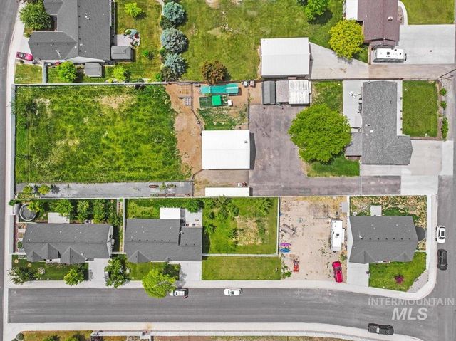 1011 Filer Ave W, Twin Falls, ID 83301