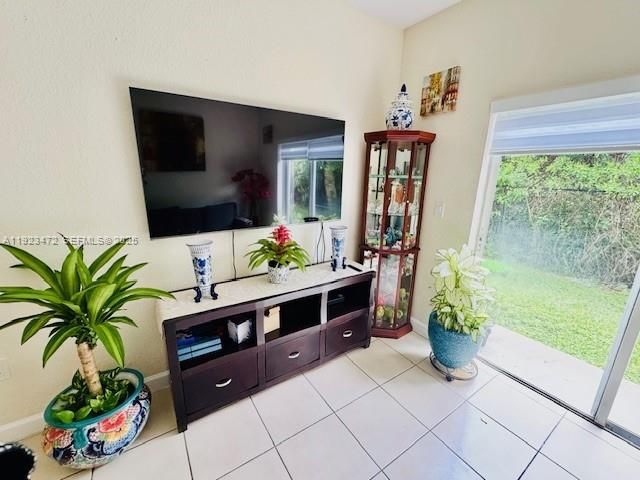 2811 SE 17th Ave 110, Homestead, FL 33035