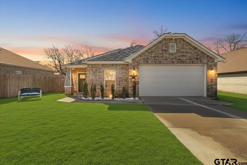 1104 W Park St, Tyler, TX 75702