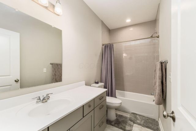 612 Ludham Trail, Pickerington, OH 43147