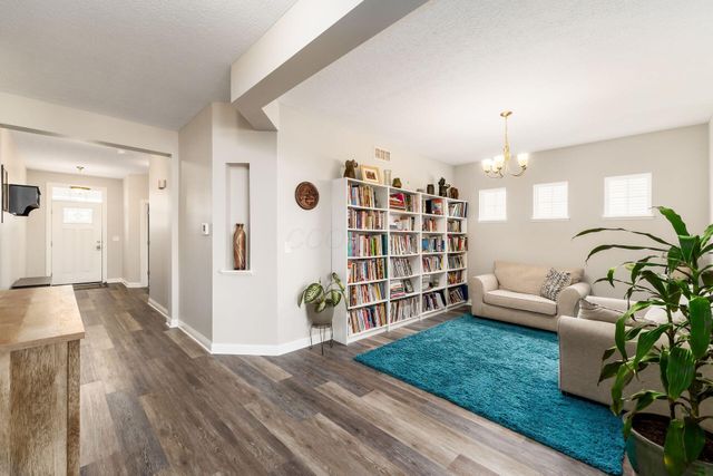 612 Ludham Trail, Pickerington, OH 43147