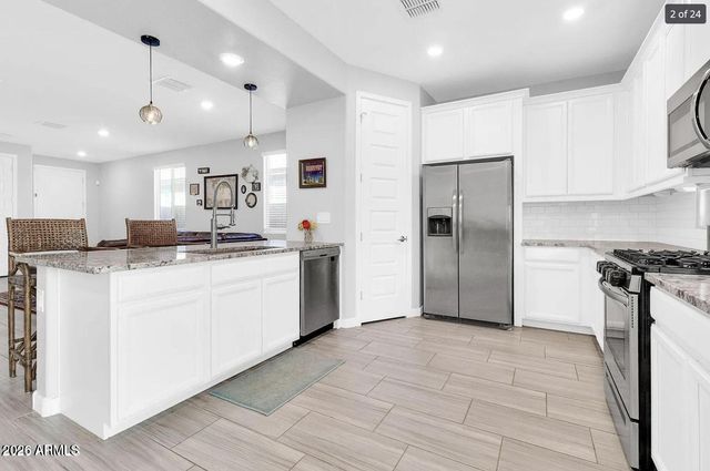 327 W Tamarack Drive, San Tan Valley, AZ 85140