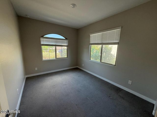 327 W Tamarack Drive, San Tan Valley, AZ 85140