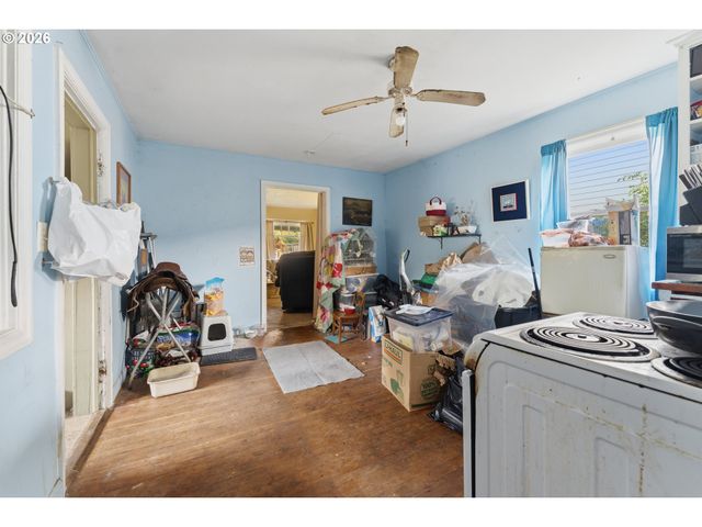 1949 Se ORIENT Dr, Gresham, OR 97080