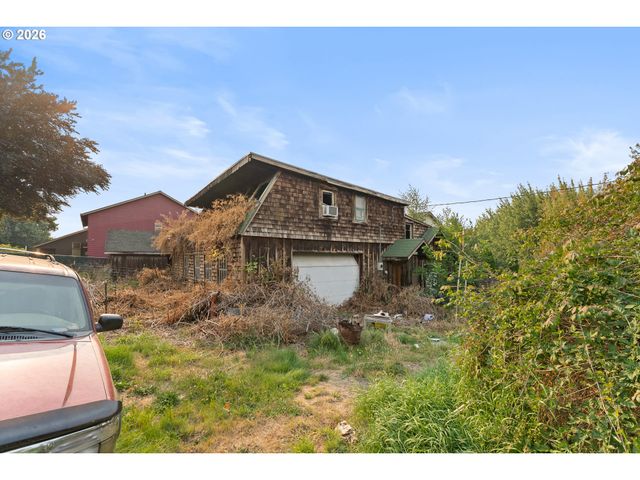 1949 Se ORIENT Dr, Gresham, OR 97080