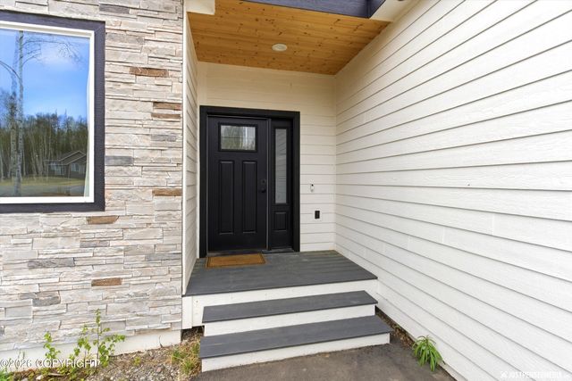 703 W Birdnest Drive, Wasilla, AK 99654