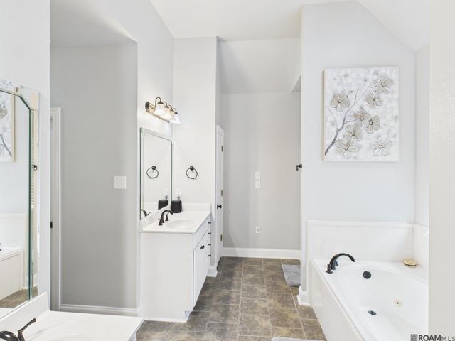 18071 Manchac Place Dr, Prairieville, LA 70769