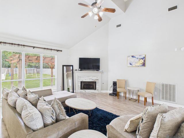 18071 Manchac Place Dr, Prairieville, LA 70769