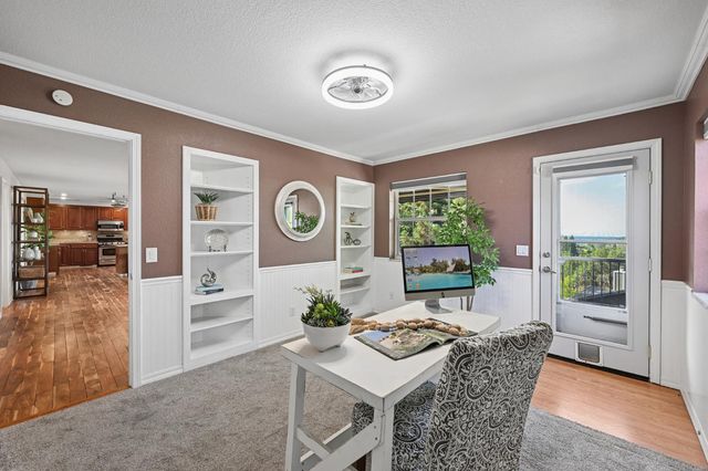 704 Quail Hill Ct, Auburn, CA 95603