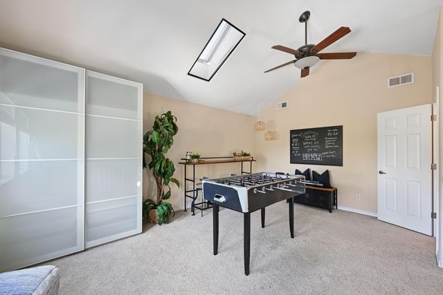 704 Quail Hill Ct, Auburn, CA 95603