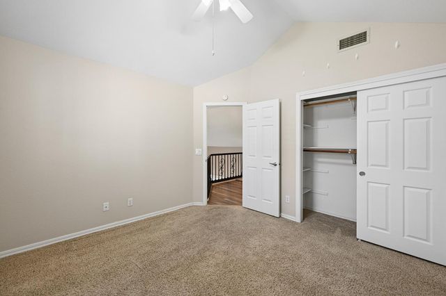 704 Quail Hill Ct, Auburn, CA 95603