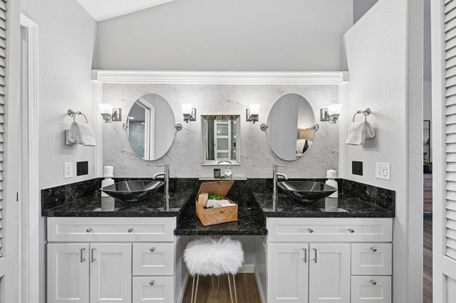 704 Quail Hill Ct, Auburn, CA 95603