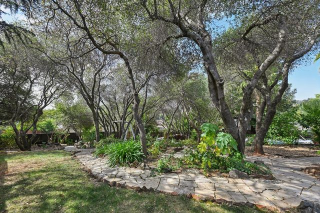 704 Quail Hill Ct, Auburn, CA 95603