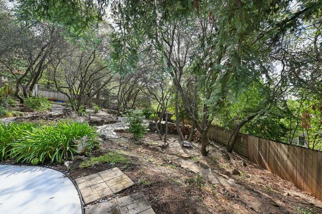 704 Quail Hill Ct, Auburn, CA 95603
