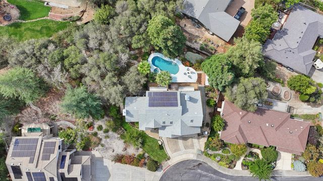 704 Quail Hill Ct, Auburn, CA 95603