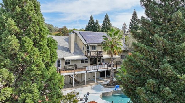 704 Quail Hill Ct, Auburn, CA 95603