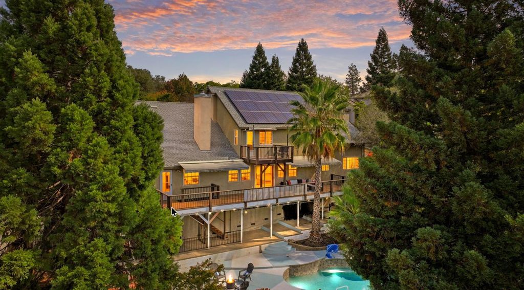 704 Quail Hill Ct, Auburn, CA 95603