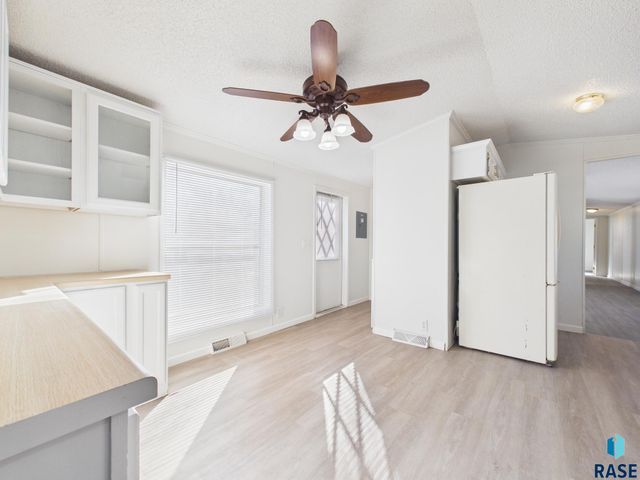 908 N Irene Pl Place, Sioux Falls, SD 57107