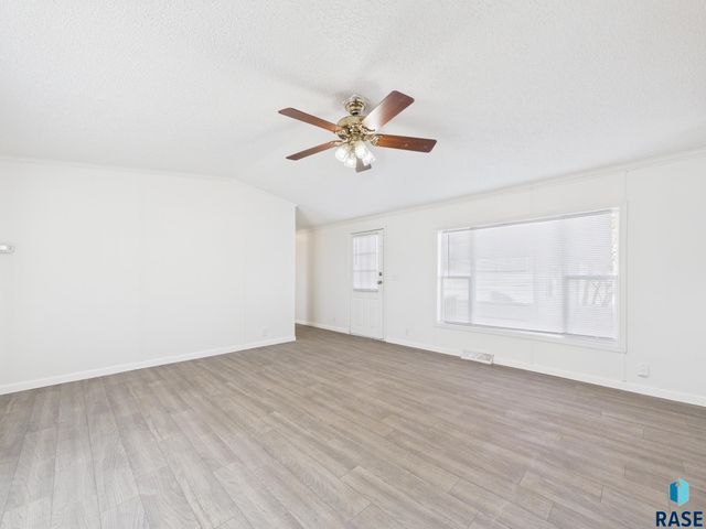 908 N Irene Pl Place, Sioux Falls, SD 57107