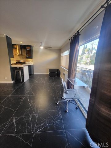 1154 S Barrington Avenue 103, Los Angeles, CA 90049