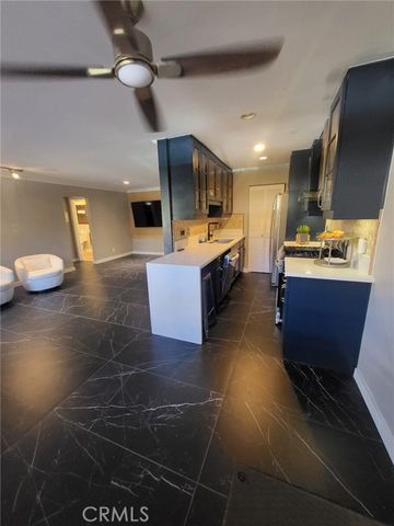 1154 S Barrington Avenue 103, Los Angeles, CA 90049