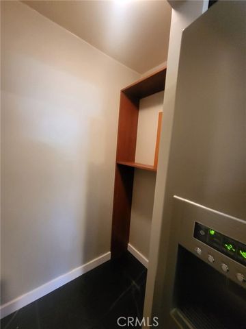 1154 S Barrington Avenue 103, Los Angeles, CA 90049