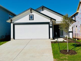 200 Living Reef Dr, Maxwell, TX 78656