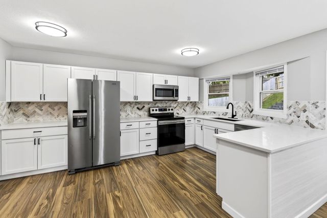 122 ROSEBUD Lane, Council Bluffs, IA 51503