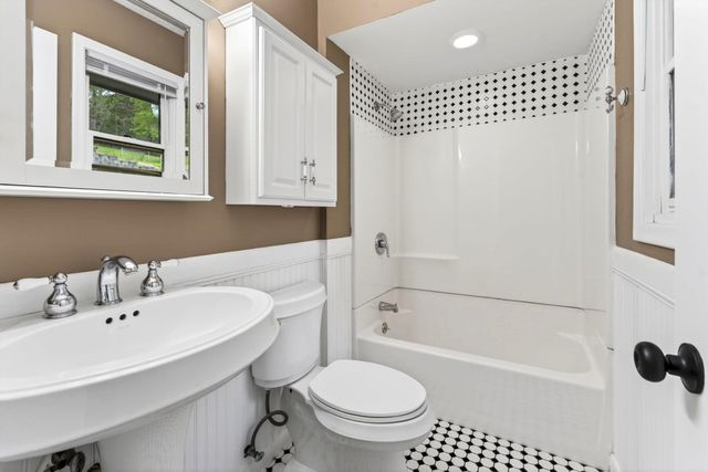 122 ROSEBUD Lane, Council Bluffs, IA 51503