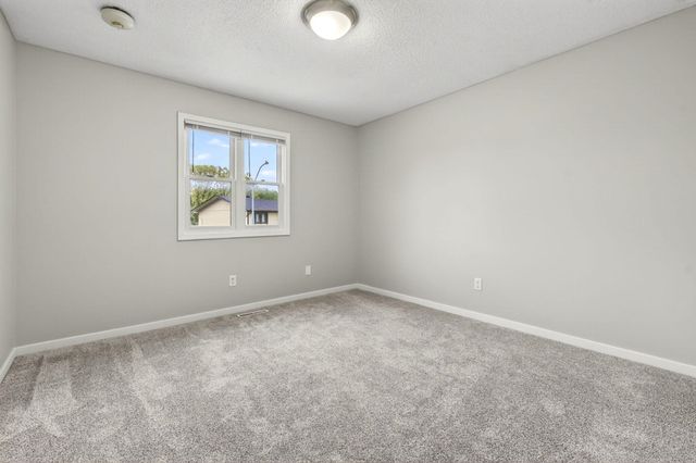 122 ROSEBUD Lane, Council Bluffs, IA 51503
