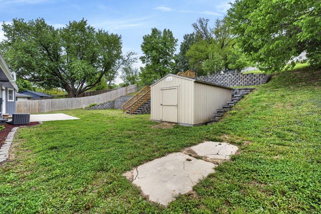 122 ROSEBUD Lane, Council Bluffs, IA 51503