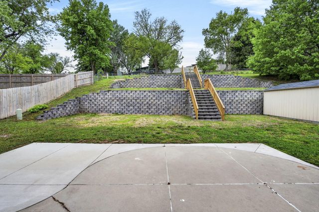 122 ROSEBUD Lane, Council Bluffs, IA 51503