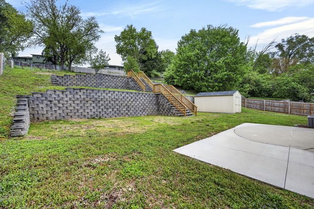 122 ROSEBUD Lane, Council Bluffs, IA 51503