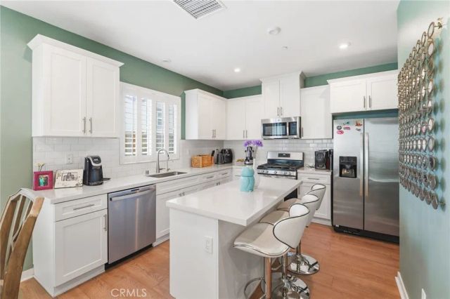 16049 Narni, Fontana, CA 92336
